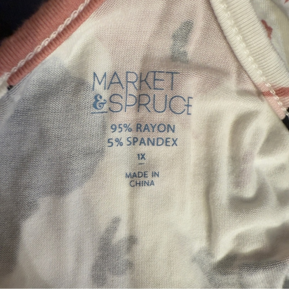 Market & Spruce Karlie floral racer back tank top size 1X - Picture 7 of 8